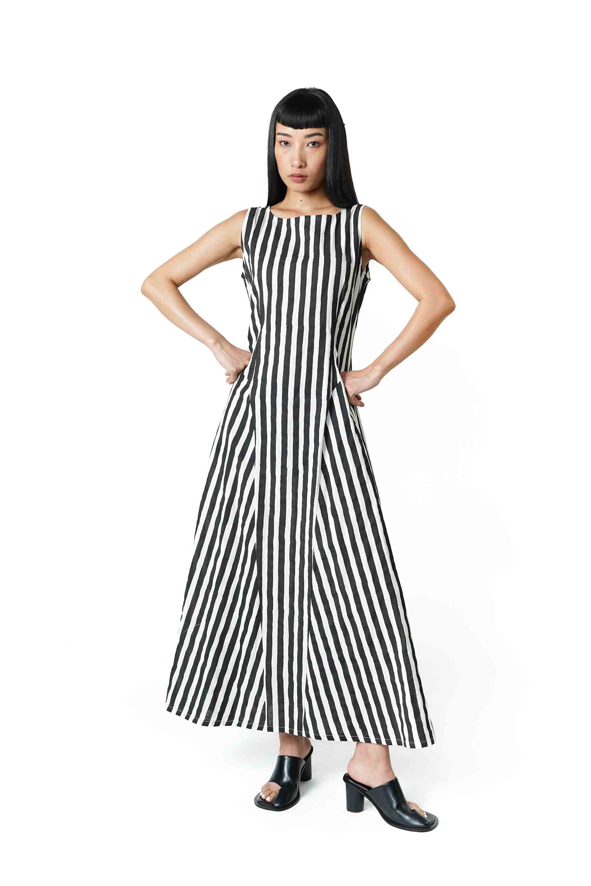 black and white striped a line dress Wyanne Black & White Linen Striped Strapless Midi Dress XL / US 10-12 main image 1