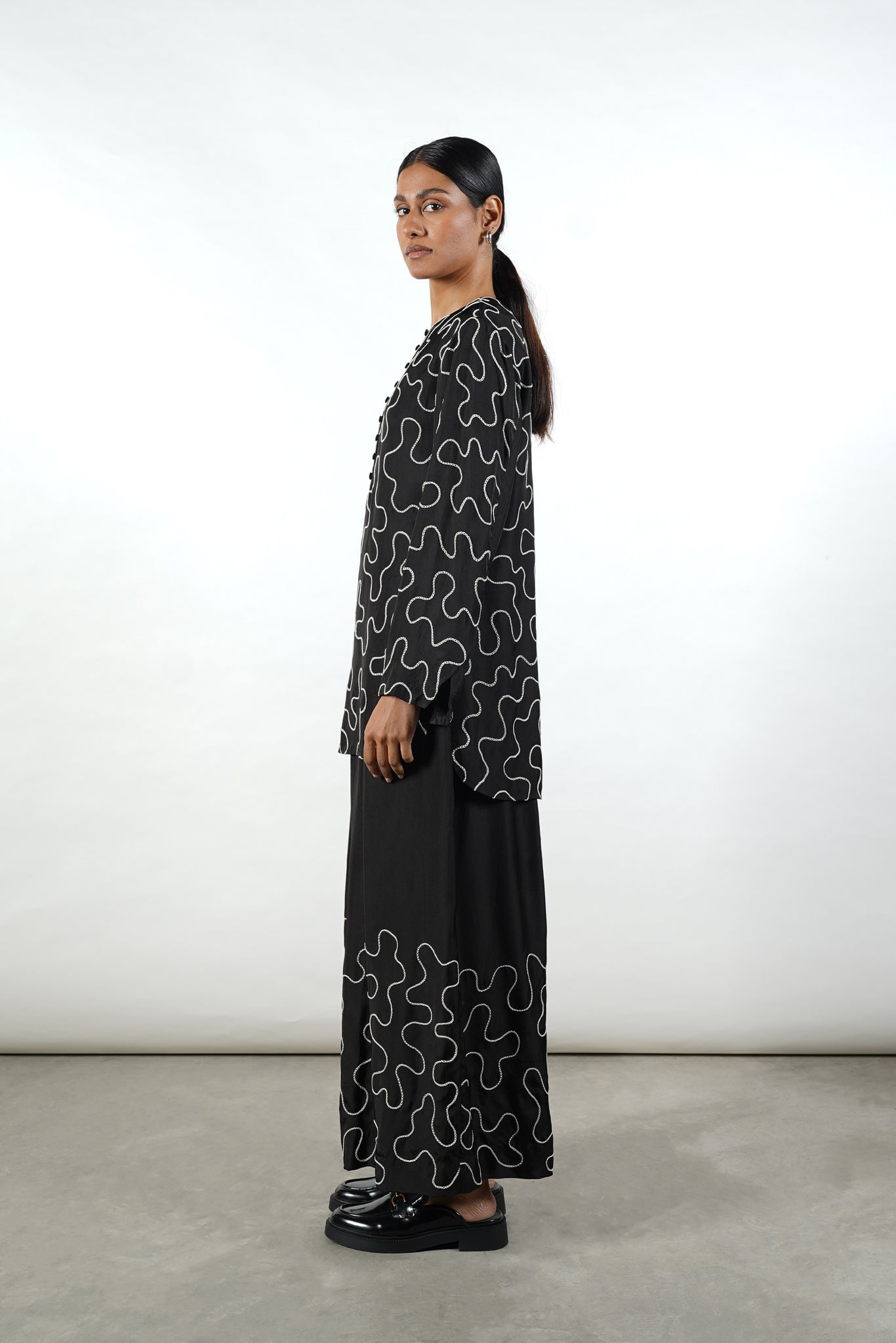 Cord Embroidered Kurta Top + Wide Leg Pants [Black] [Taffeta] - L