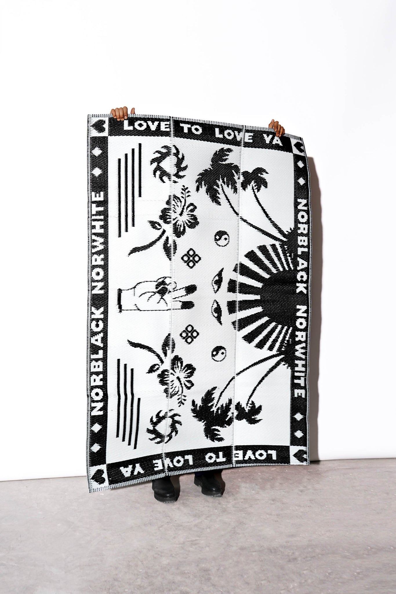 Luv 2 Luv Ya Chattai [Black & White]