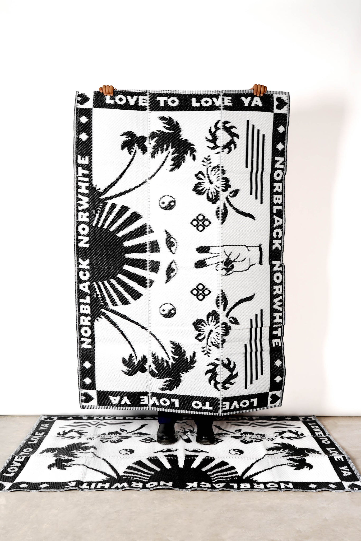 Luv 2 Luv Ya Chattai [Black & White]
