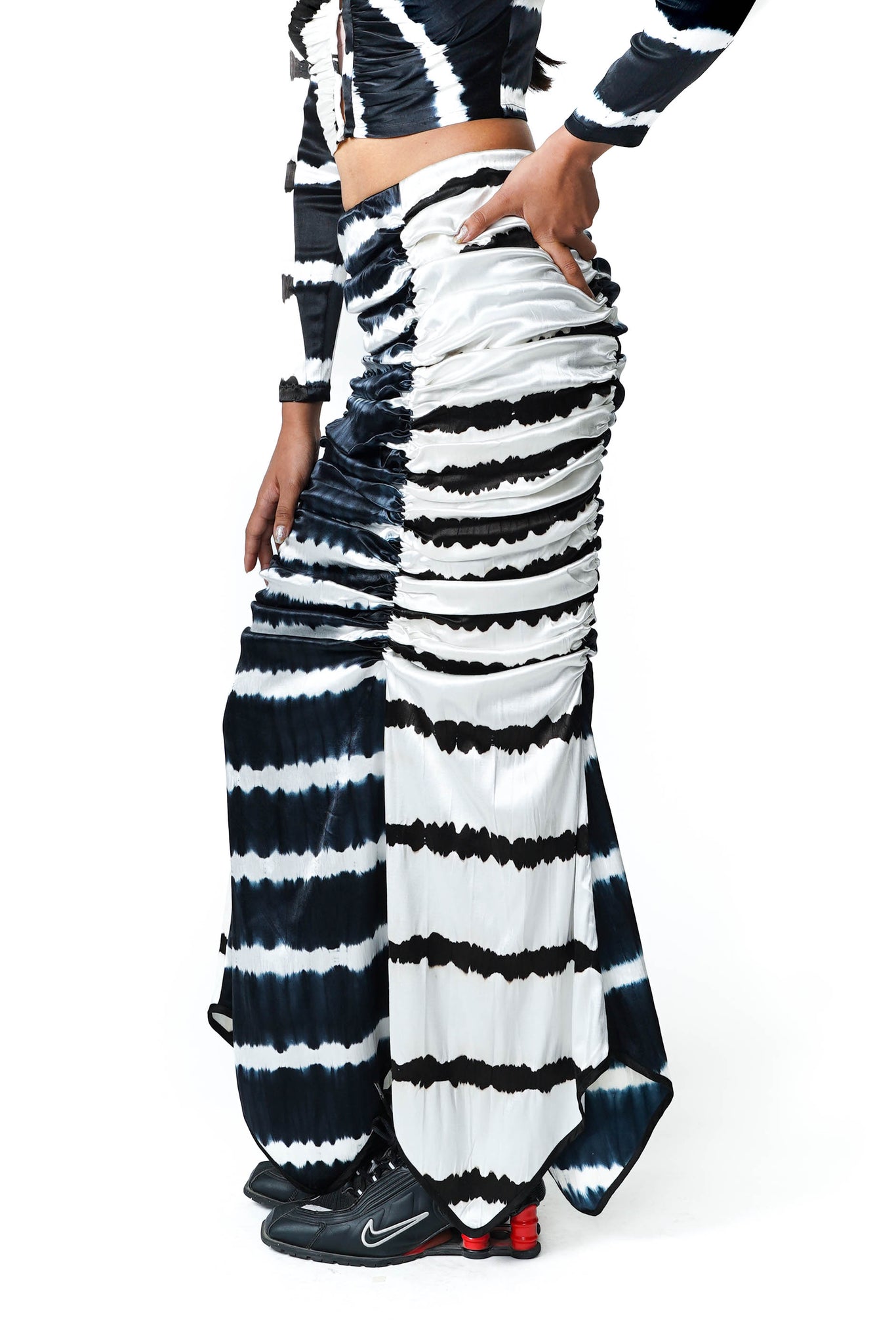 Caterpillar Skirt [Ying & Yang] – NORBLACK NORWHITE