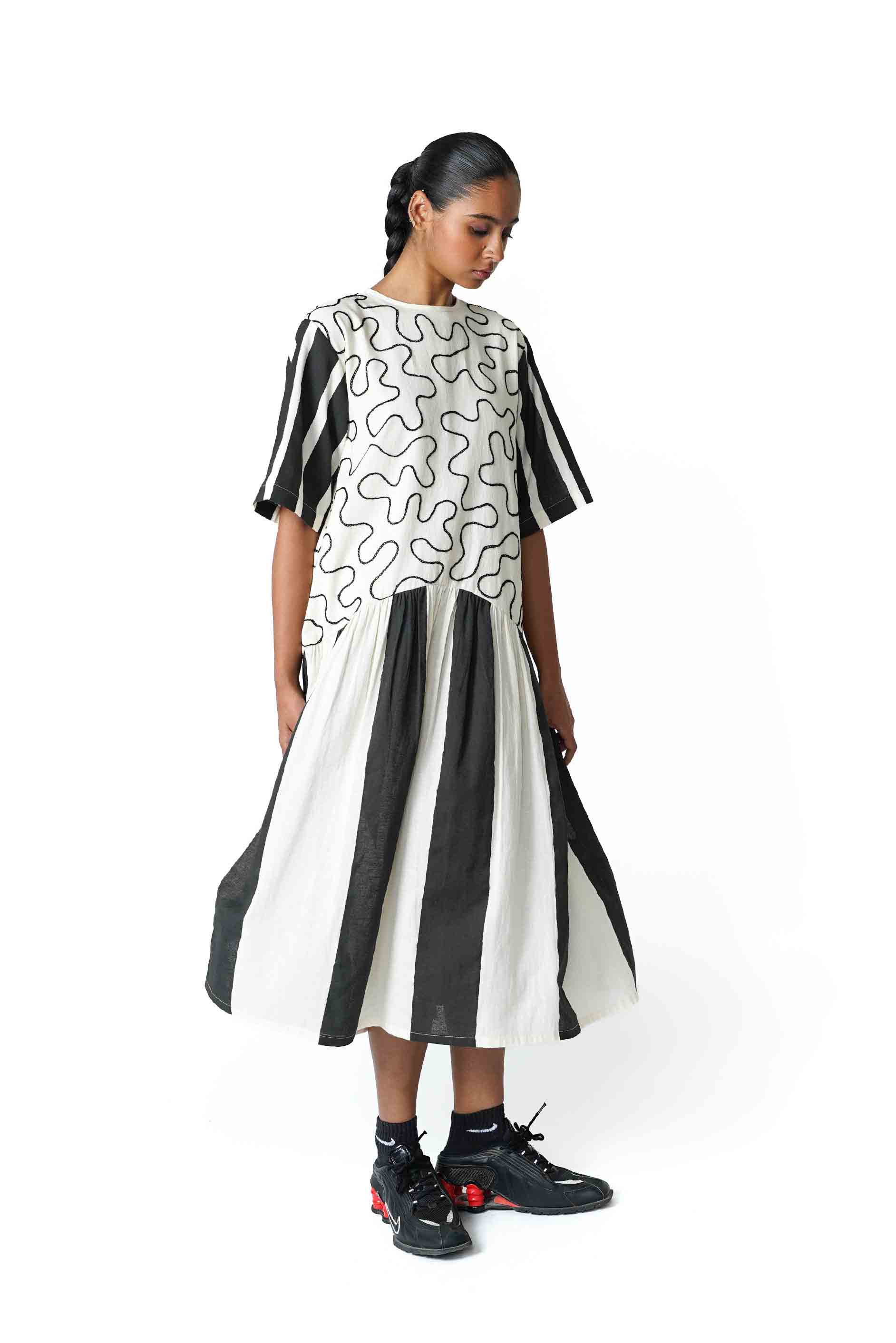 Cord Parade Dress 2.0 SS M / Black & White / Embroidery